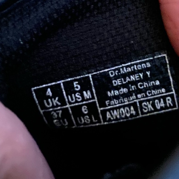 Dr Martens Delaney Black Metallic Rainbow 8-Eye Side Zip Boots-Size 5M - Picture 9 of 11